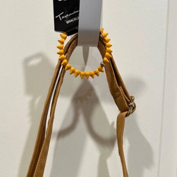 Pumpkin Crossbody bag with Groovy Orange Bracelet - Picture 4 of 6